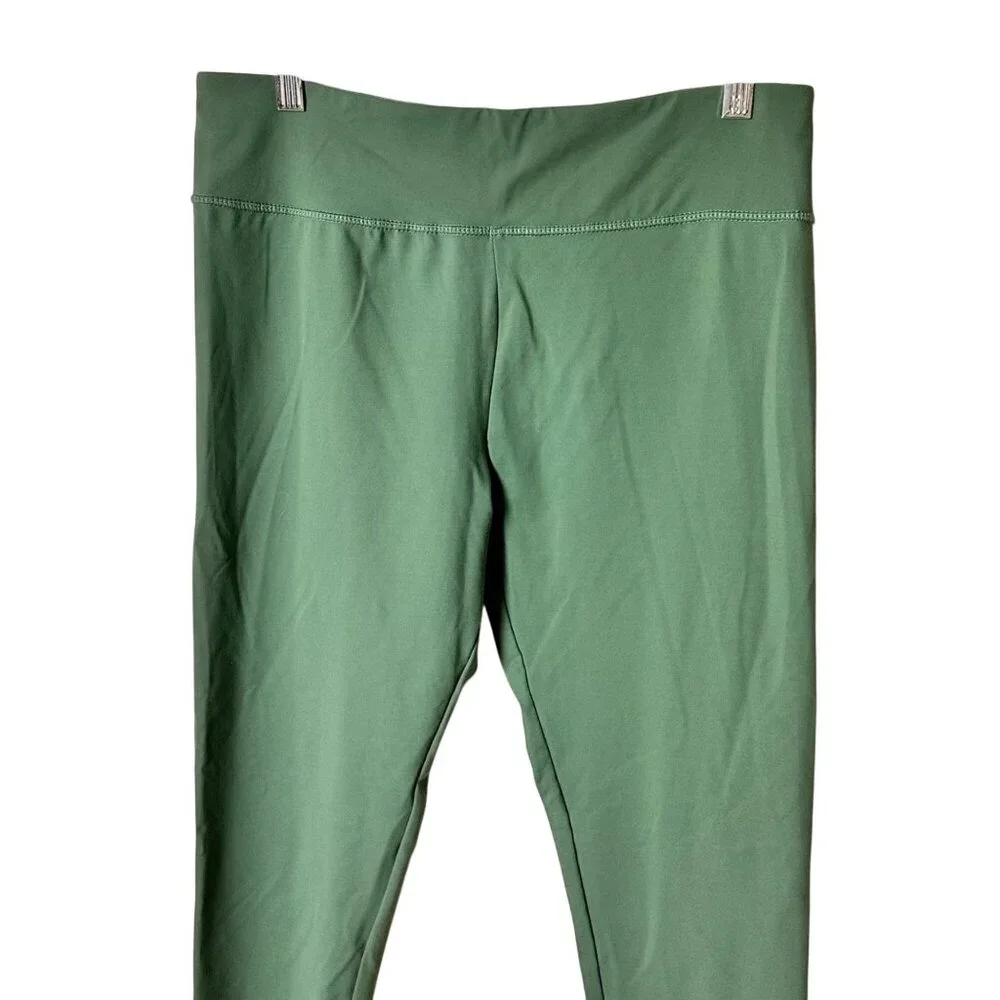 Danskin Size XL Womens High-Waisted Green Leggings Nylon/Spandex Blend